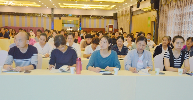 潼关县举办2020年度基层医生中医药知识技能培训会活动