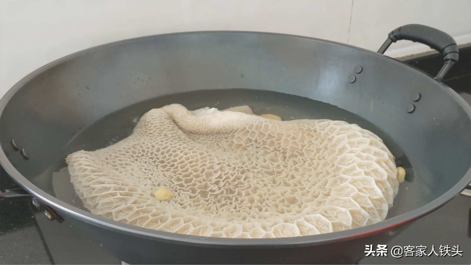 金錢肚特色吃法，廣東茶樓一道有名的美味，口感酥而不爛，真好吃