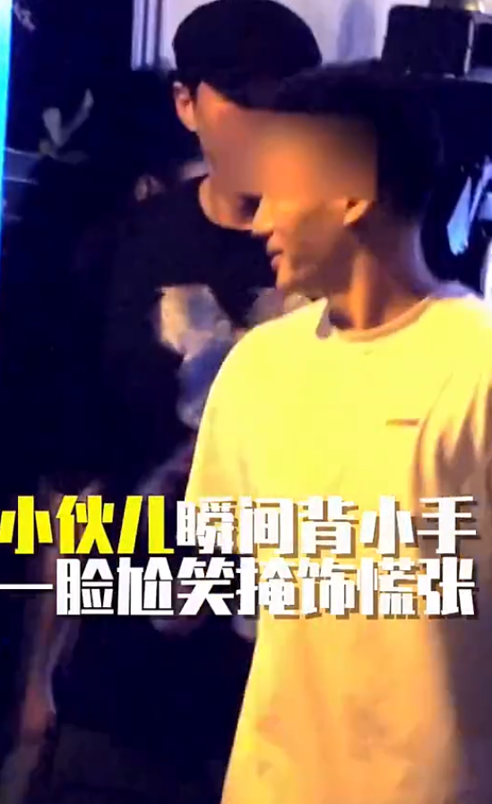 佟丽娅被传与神秘帅哥约会，本尊晒聚会照辟谣，曝光男方真实身份