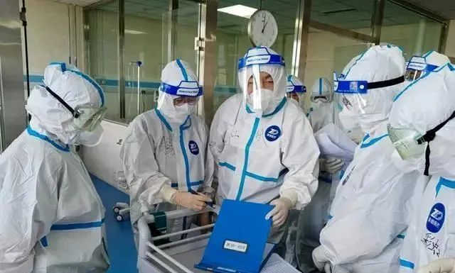 抗疫|从武汉到哈尔滨到北京再到乌鲁木齐，协和抗疫英雄杜斌终于回家了