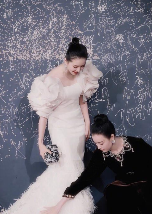 流金岁月剧照生活气息浓郁，刘诗诗倪妮相处温