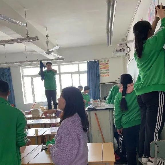 卫生是根本 运动是方式丨双流建校开展春季校园爱国卫生运动