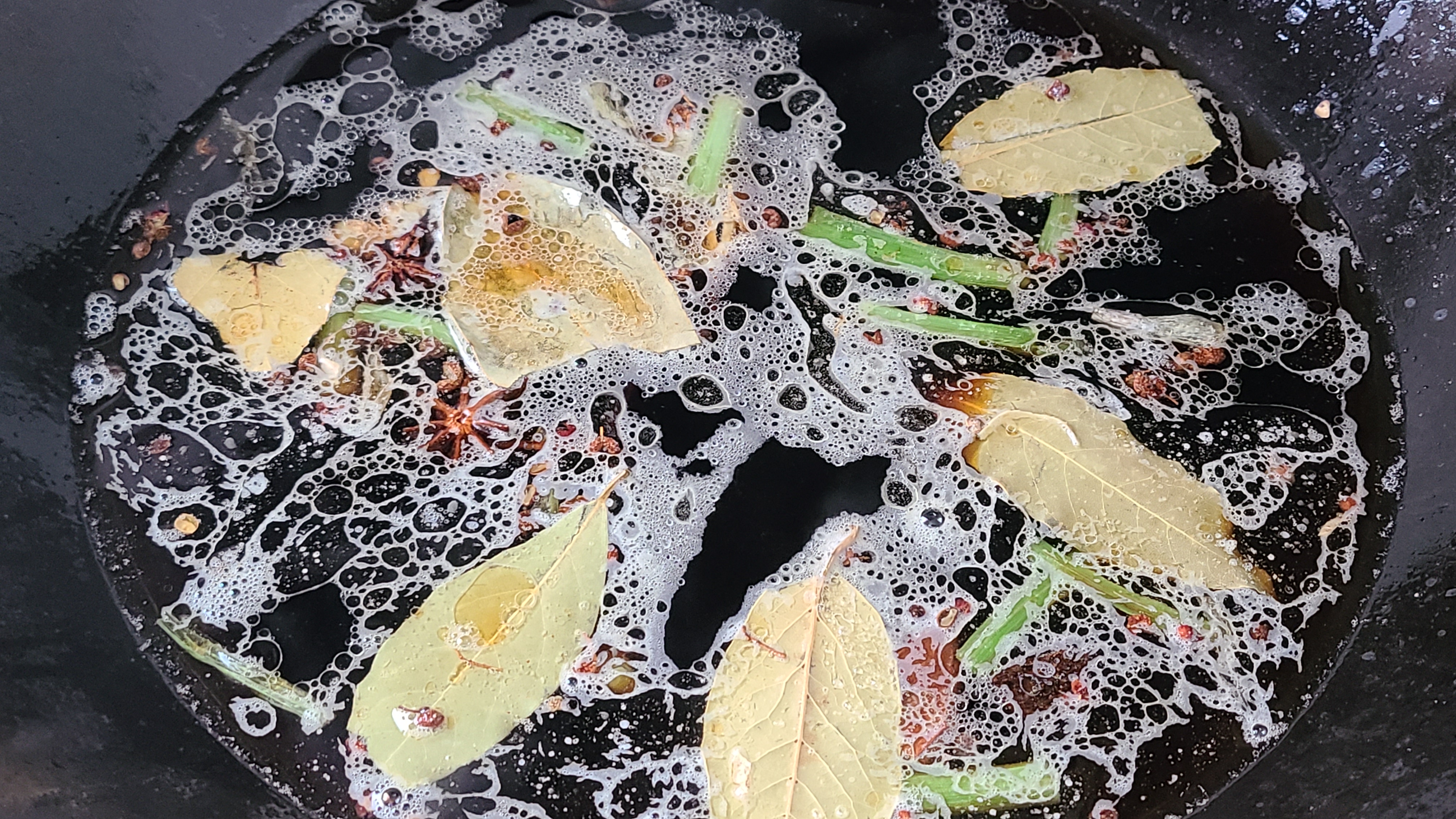 過年雞肉這樣做更香，簡單做法又好吃，味道濃香又好看