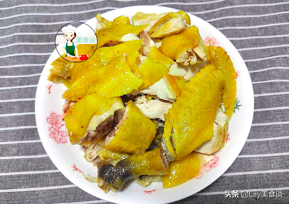 家常盐焗鸡做法 不用埋在盐堆里 只需一种调料 跟买的一样好吃 Zh中文网