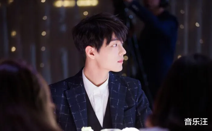 像肖战这样的存在，我们一般称呼他为“行业入