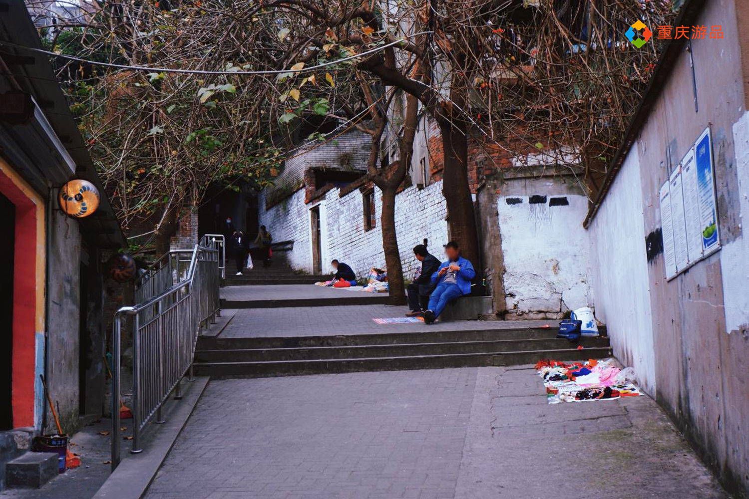 重庆的老街和广州的城中村：都被定义为“落后”，却成了城市特色