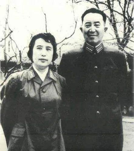 鄧小平復出后，憑著這幾位將領(lǐng)穩(wěn)定了軍隊的形勢，他們是誰呢？