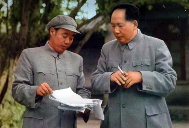 毛澤東陝北遇險，敵軍不足五百米，主席做最壞準備時王震騎兵趕到