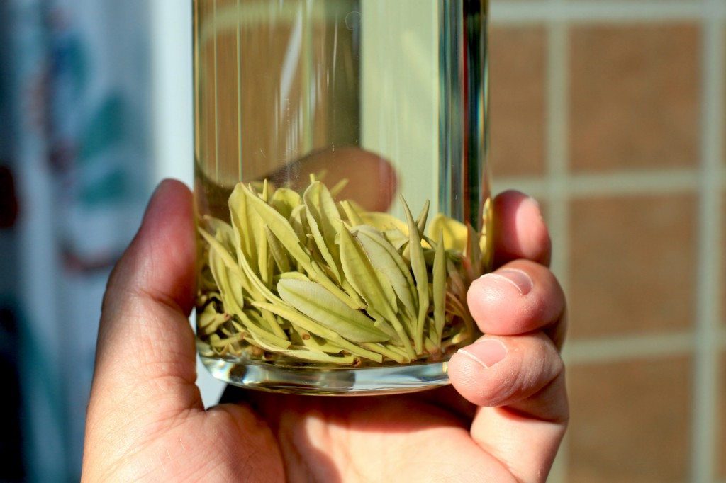 送人茶葉，如何讓別人知道茶葉很貴呢？