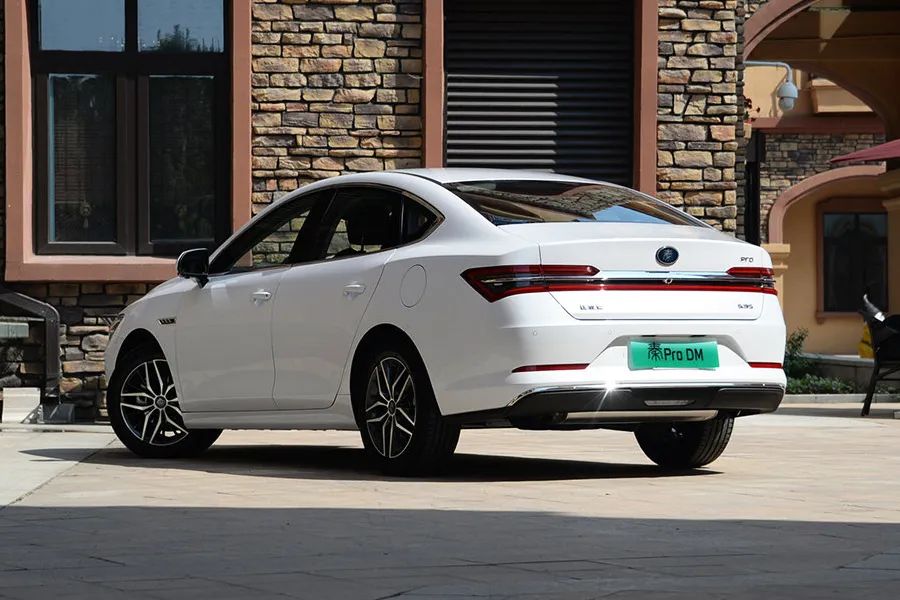 远离续航焦虑，可上绿牌，这4款15万左右的插混