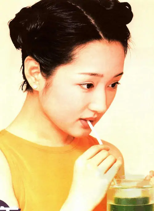 “甜歌皇后”楊鈺瑩，走到今天能怪誰呢？成于自己敗于賴文峰