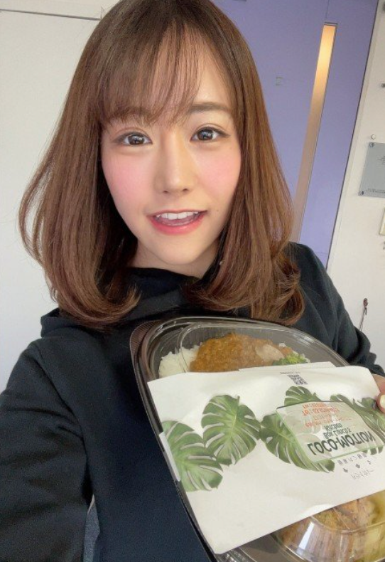 日本一女子曾因长相受欺凌，前后花费400万“大变脸”