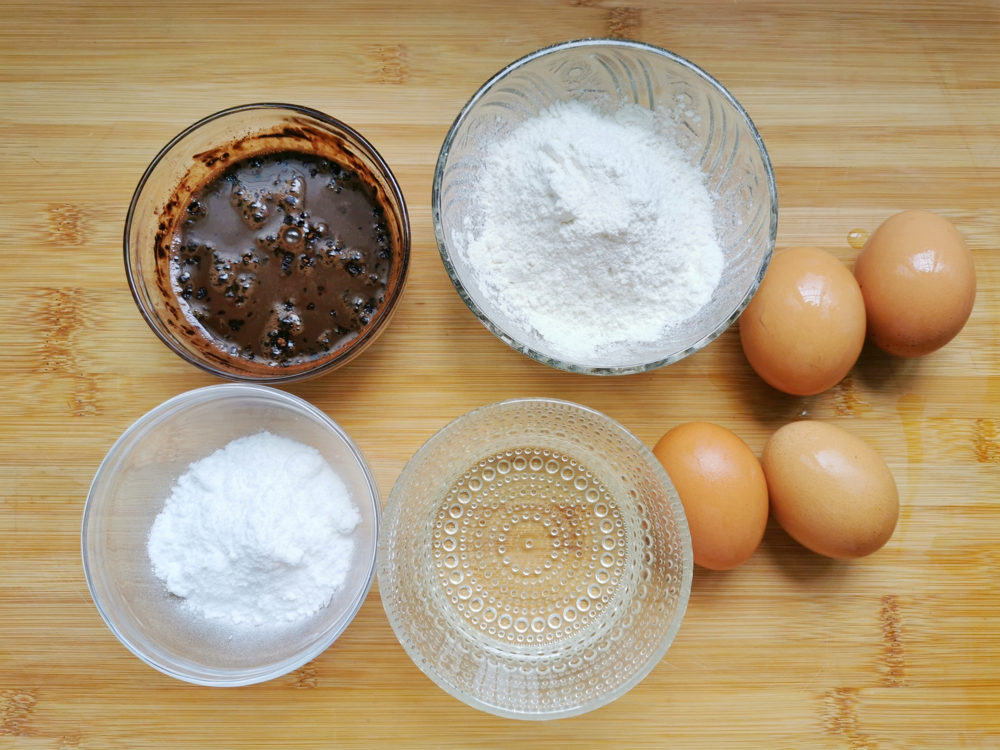 适合夏天吃，摩卡咸奶油蛋糕卷，口感丰富，香味浓郁，好吃不腻