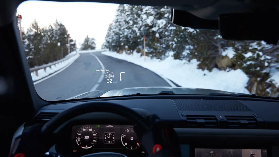 舒适度和越野性两不误，这款英国越野车换代之后受到热捧