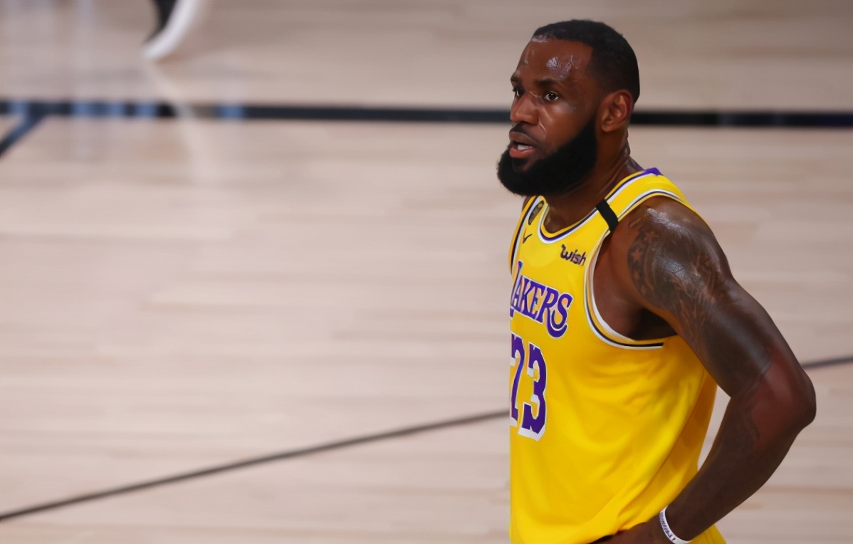 【影片】太強了！Butler頂飛詹姆斯強勢爆發，詹皇里程碑之戰超越K湯！-黑特籃球-NBA新聞影音圖片分享社區