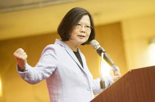 老“台独”施明德慌了，要蔡英文宣誓与台湾共存亡，他发现了啥？
