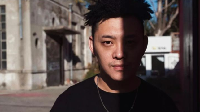 老舅亲自送锦旗，野狼disco“推广大使”不是陈伟霆，竟是他？