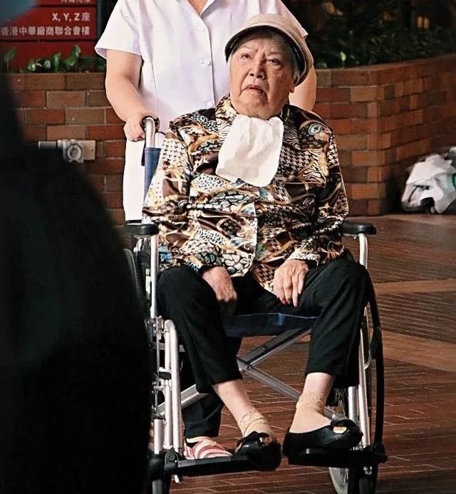 88岁李香琴驾鹤仙去！女儿满头白发憔悴露面，即将认领亡母遗体