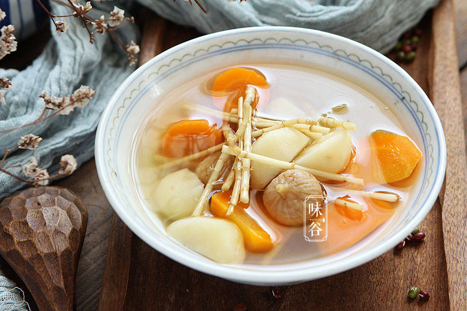 这四种食材一起煮，是糖水也是药，清热去暑气，三伏天上火要多喝