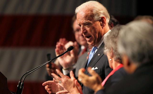 任正非言而有信，華為開始收費，高通、蘋果只能�欣然�接受