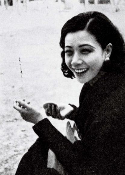 阮玲玉临终前有多惨：丈夫掌掴，自己喝毒粥，