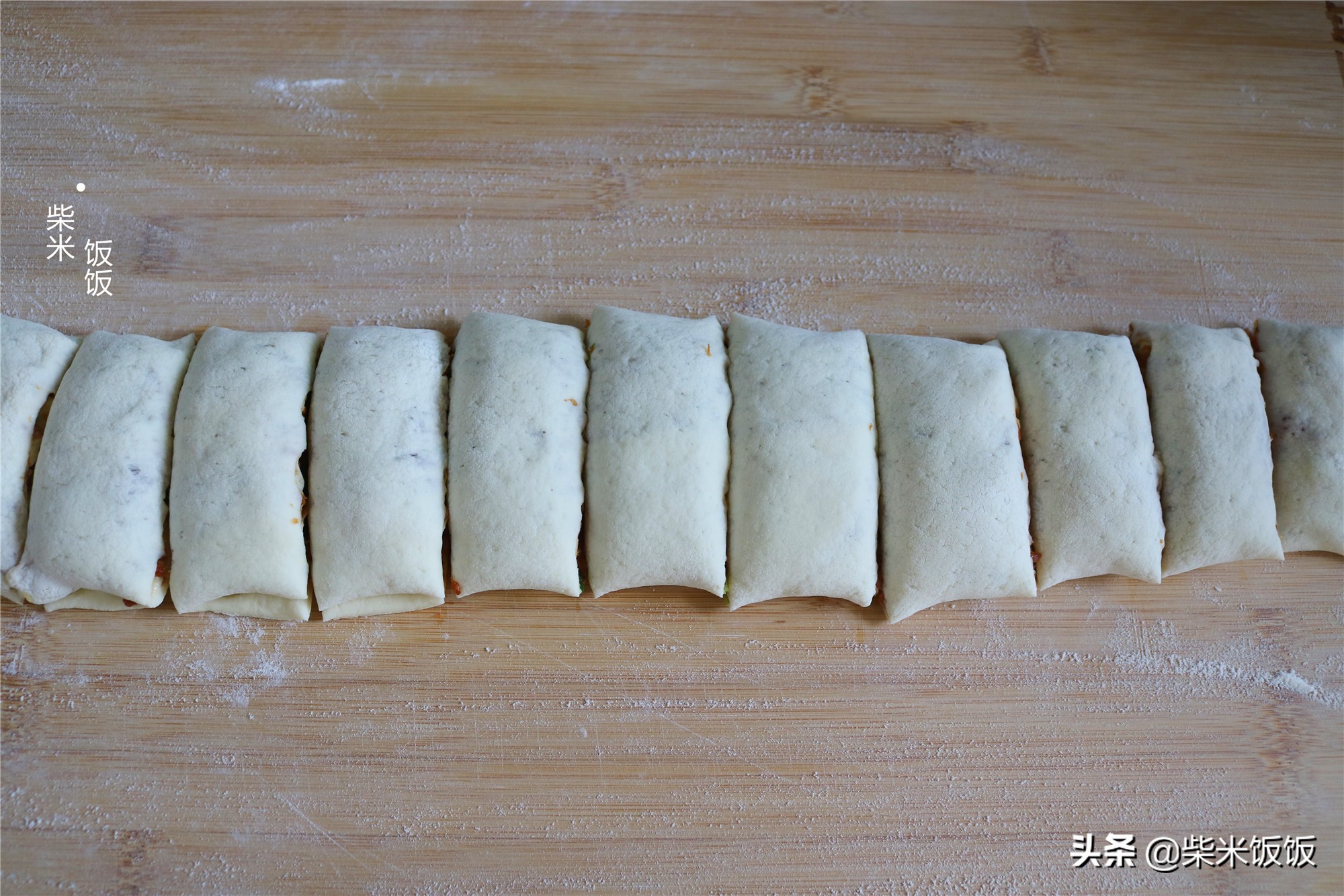 卷一卷，蒸一蒸，香软又多层，比包子简单，趁热两个不够吃