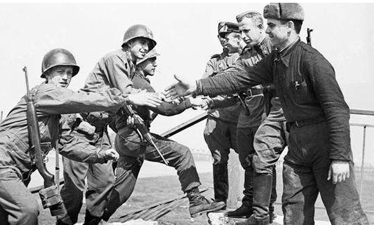 抽烟喝酒无一不缺，被称为少爷兵的美军，打起