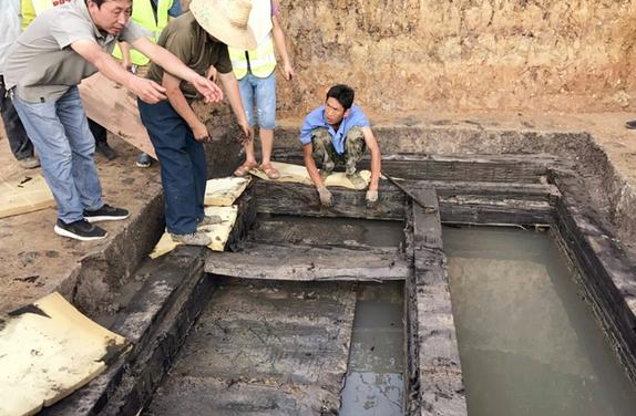 内蒙古出土夫妻墓：两人相互拥抱了1000年，真是一千年的爱情啊