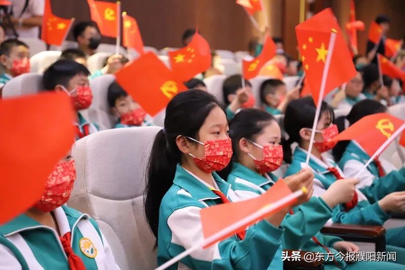 濮陽市開德小學怎么樣?進市委黨校欣賞音樂黨課(圖6)