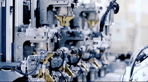 世界首个2nm制程芯片公布！这次IBM跑在了台积电三星英特尔前面