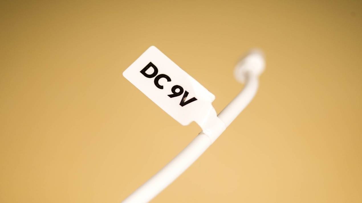 1.Magsafe新选择-ESR亿色磁吸无线充