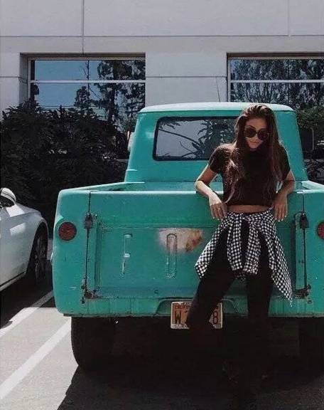 The journey illuminates such patting, true meeting is very good-looking