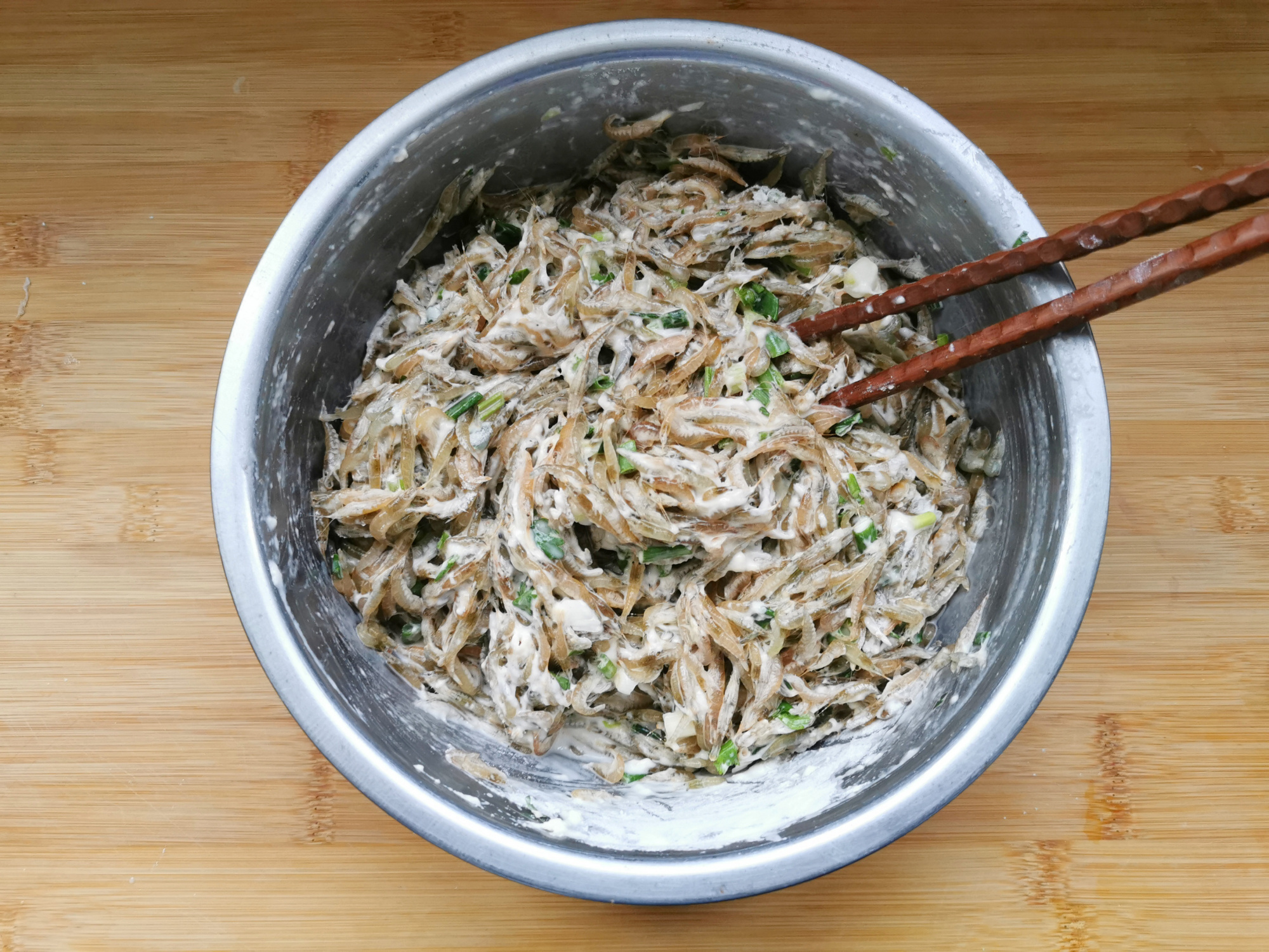 孩子长个头，我给他做虾饼，金黄酥脆倍儿香，连壳儿都吃完