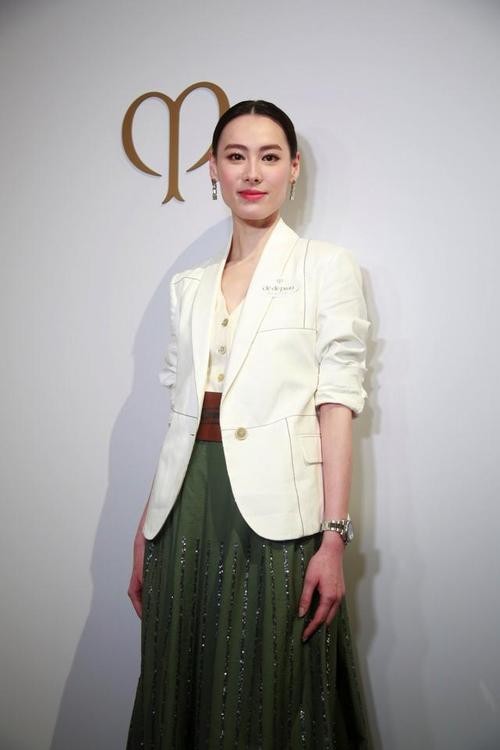 “豪门弃妇”梁洛施的悲伤，2年生3子，为何李家