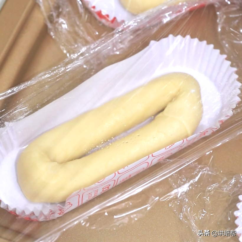 爱吃肉的一定要试试这款面包，咬上一口满满的肉块，幸福感爆棚