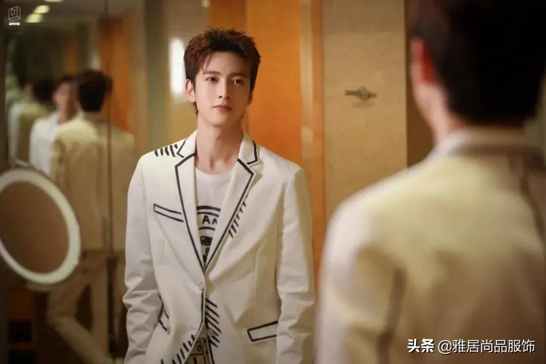 男明星穿的西装究竟有多讲究？一起来揭秘吧
