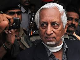 异教徒的旧仇：印度总理身中33枪身亡，印军中将