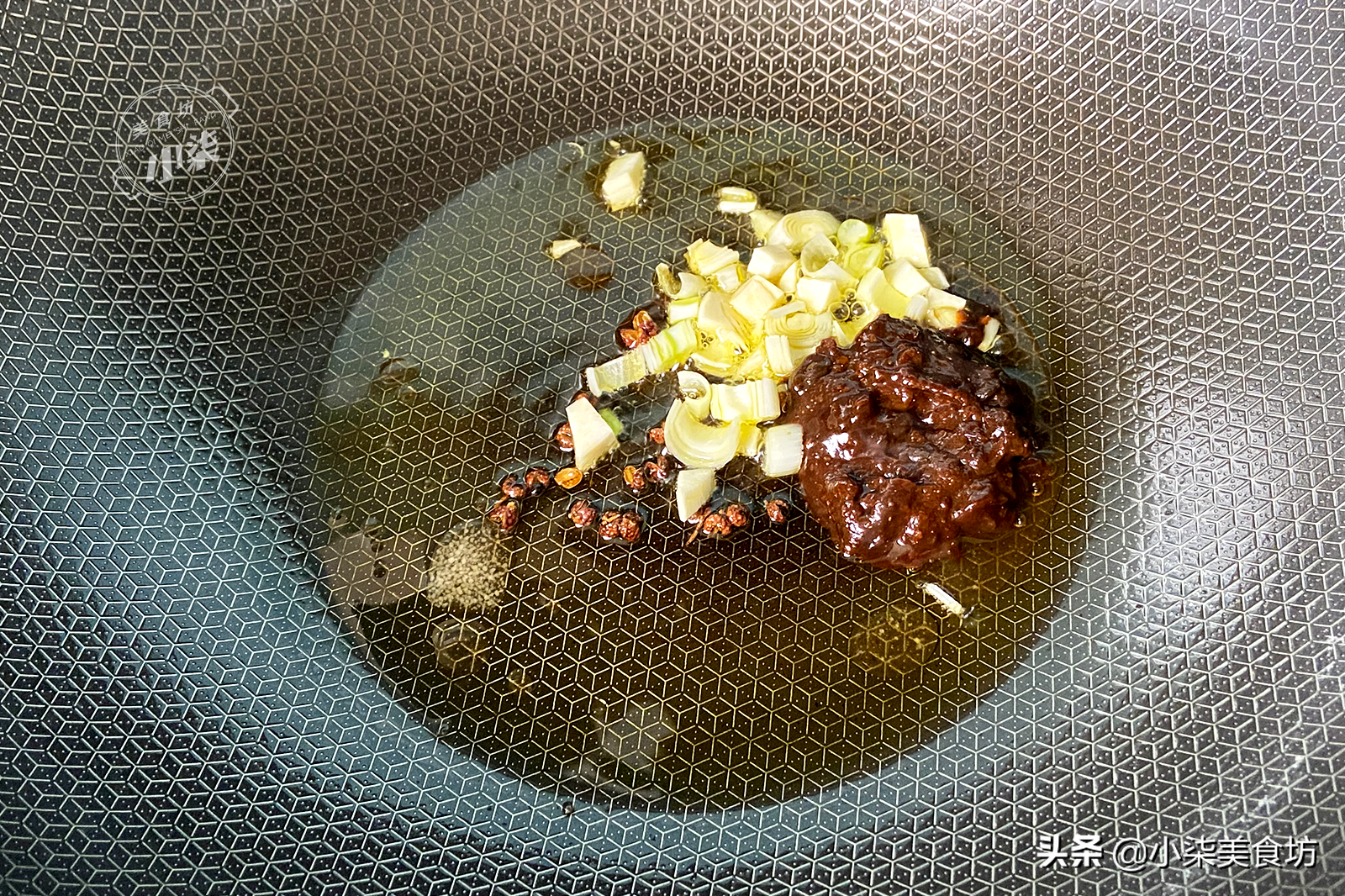 豆腐裡打2個雞蛋，不炸也不炒，一周吃7次都不夠，比吃肉還香