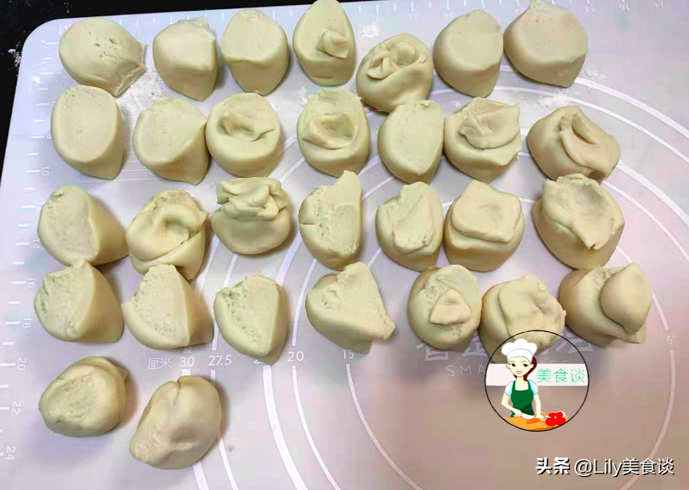 冬天蒸小籠包，掌握好這2點，個個皮軟餡香，蒸一鍋不夠吃，真香