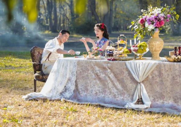 林志玲婚后形象大变，打扮成日本女人的模样，与黑泽良平浪漫野餐