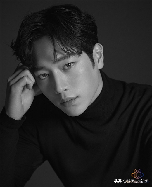 徐康俊×李泰焕×姜泰伍 公开全新人物简介照