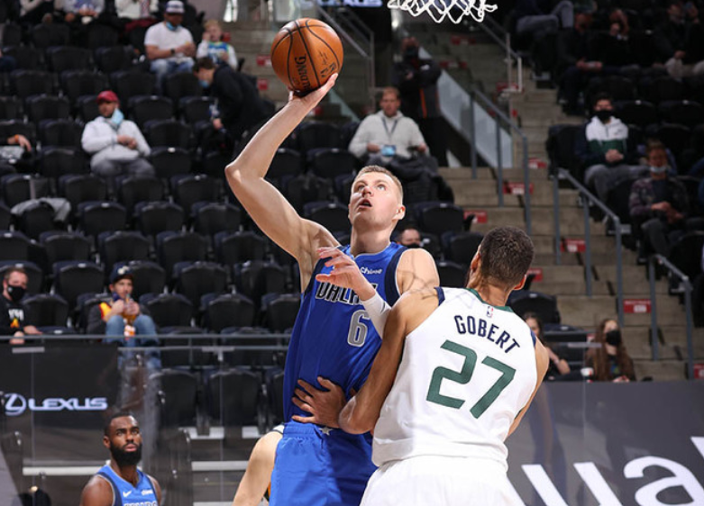 NBA冷门日！黑马反超湖人，篮网逼近前三，太阳崩盘，奇才垫底