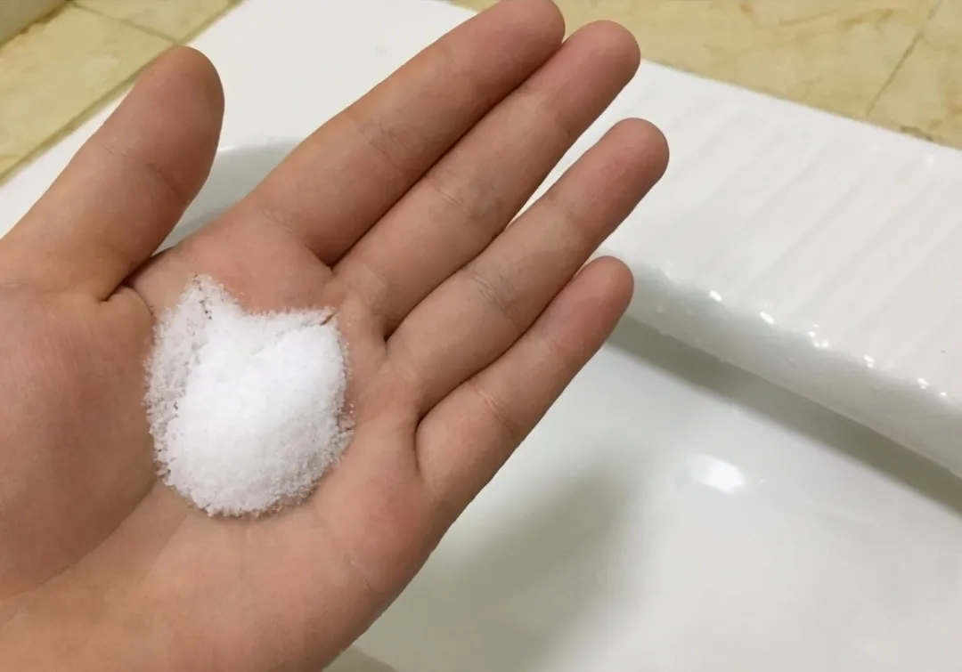 好百邻保洁阿姨教你食盐的两大妙用,学会了终身受益