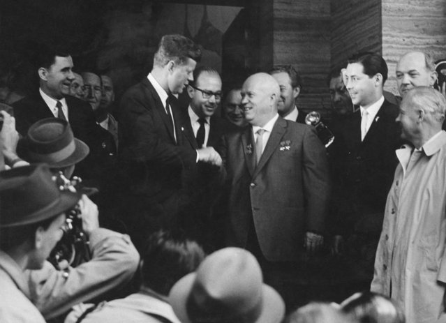 永远的痛：中驻南使馆被炸，中国的忍耐和烈士