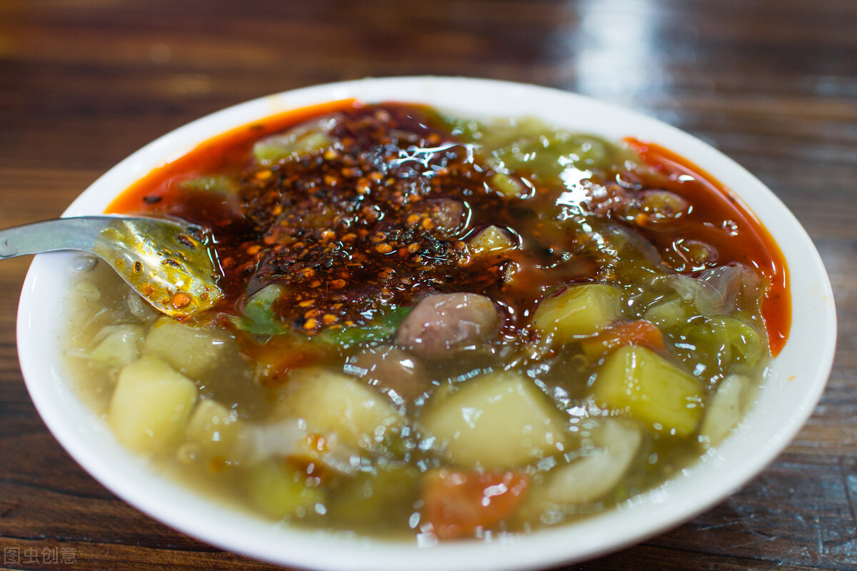 黑胡椒和白胡椒有何区别？才知道区别这么大，用错还会毁掉一锅菜