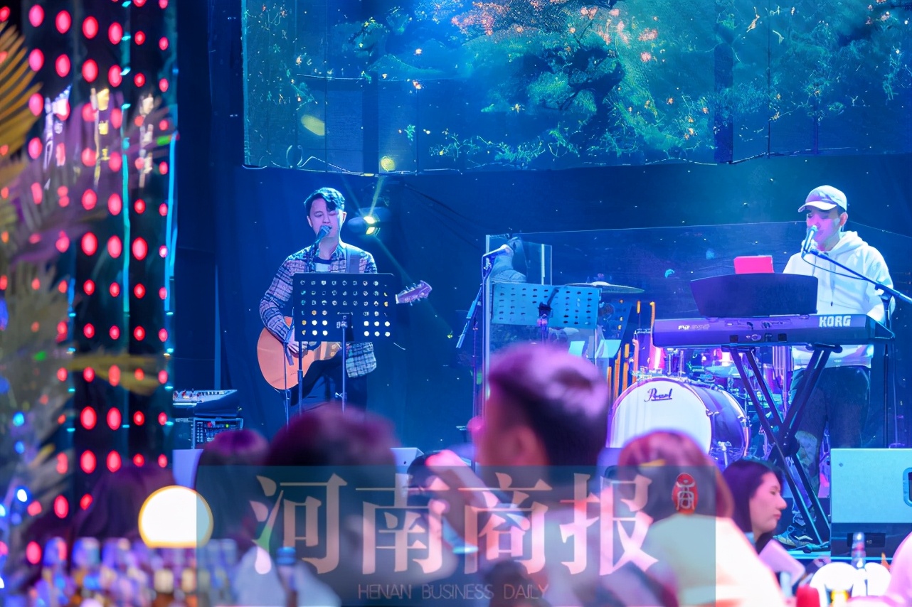 2018年總營業額就突破2.5億！從一條普通的街變身特色商業街，鄭州農科路經歷了啥？
