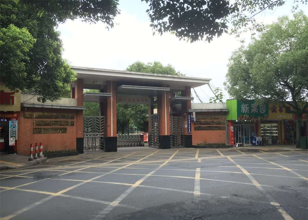 浙江十强高中，宁波入围三个，杭高没你想的那