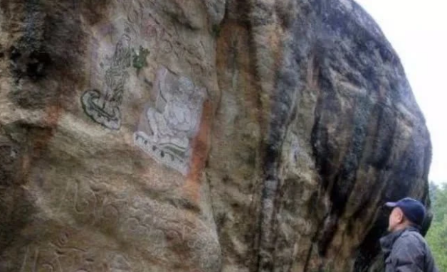 西藏特大发现，山壁上刻有失传已久的惊人历史