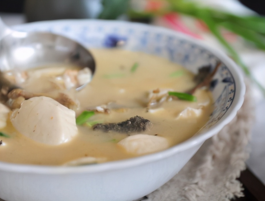 图片[1]-泥鳅炖豆腐的做法步骤图 春季正当时-起舞食谱网