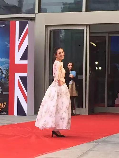 Dan Yan is summit summit 90 hind floret, be procrastinated to break down by amative head career the first person? 